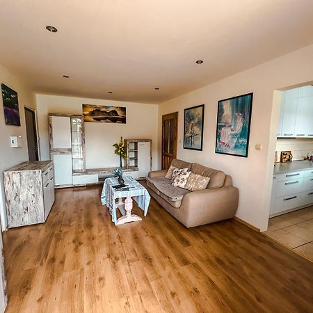 3 Bedroom Apartment In The Part Of The City Банска бистрица Екстериор снимка